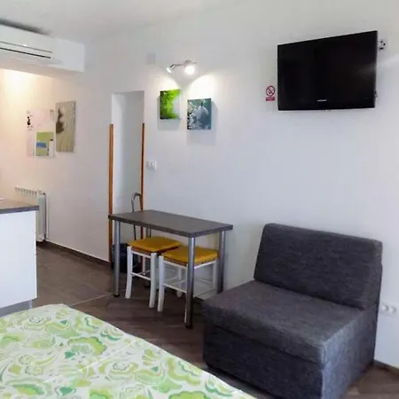 Apartment Moscenice 7689a *