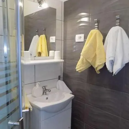 Apartment Moscenice 7689a *